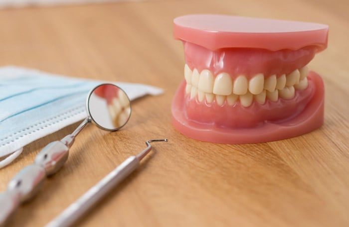 Dental Implantologie prótesis dental